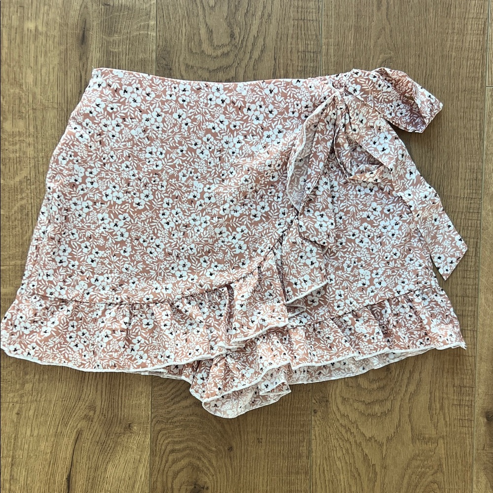 SHEIN Floral Ruffle Skort in Pink and White Size S
